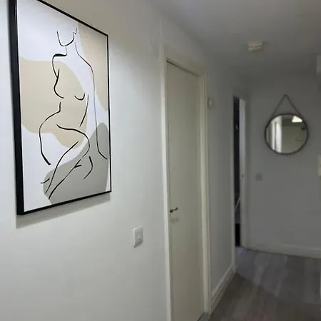 Modern Apartment In The Heart Of Kensington Liverpool Exterior photo